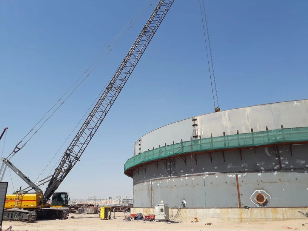 Tank construction and lifting